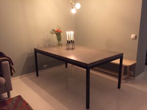 Hilo spisebord/betongbord sort ramme 160